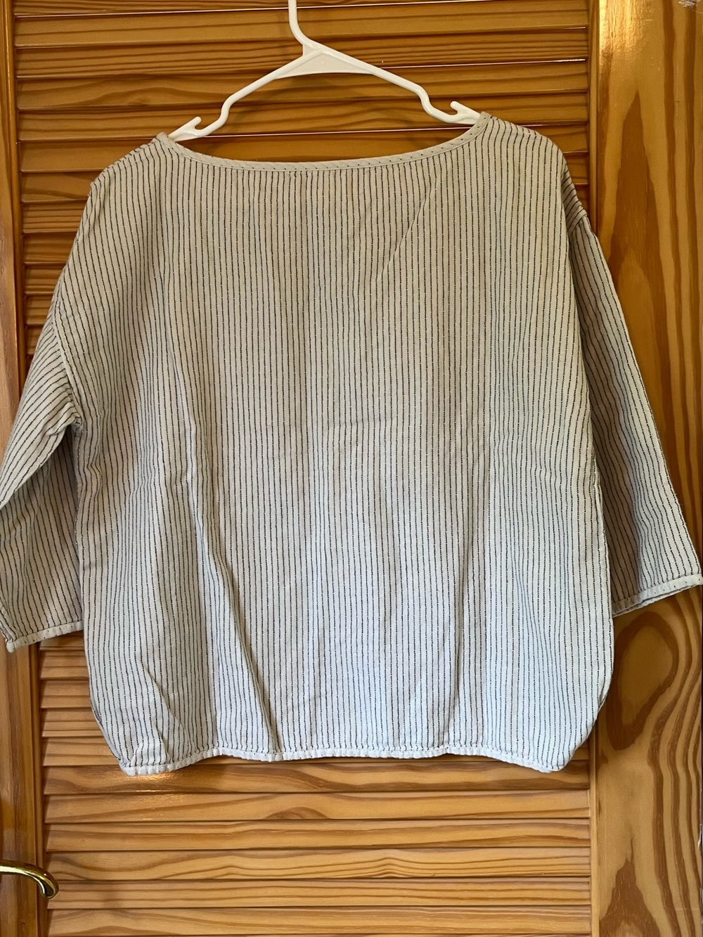 Eileen Fisher Cream Short Sleeve Shirt Quilted Hem with Thin Black Pinstripes - Picture 5 of 5